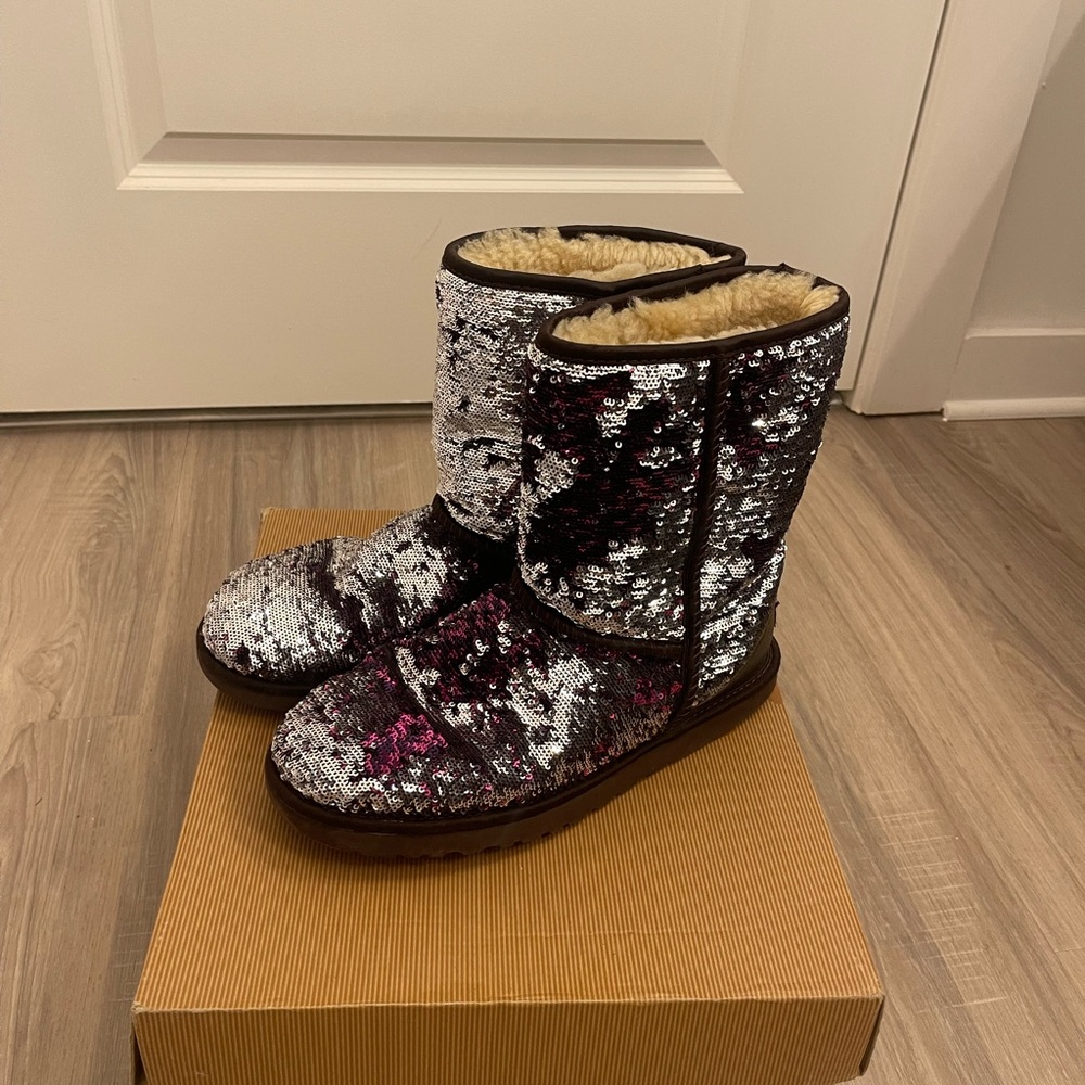 Classic Short Sparkle Uggs
